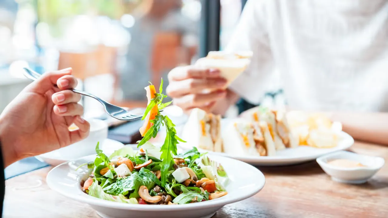 Maten och stämningen som förenar